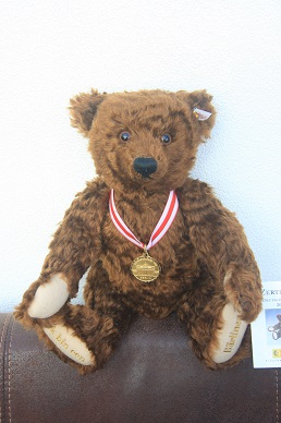 2001 Steiff EAN 670961 Bärliner Teddy